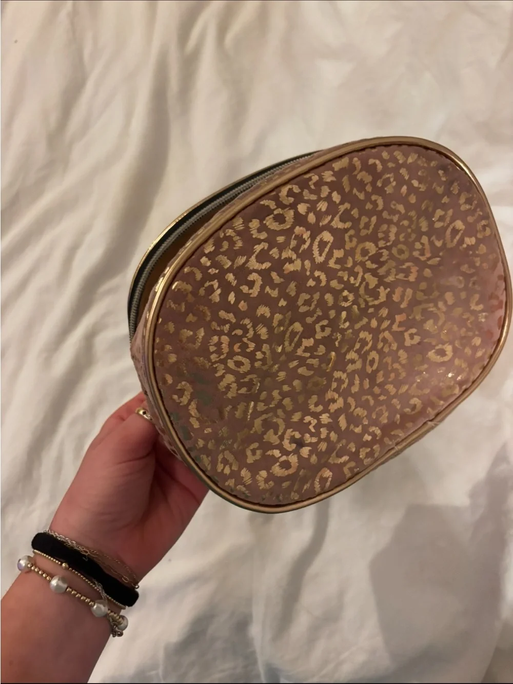 N/A stylish gold